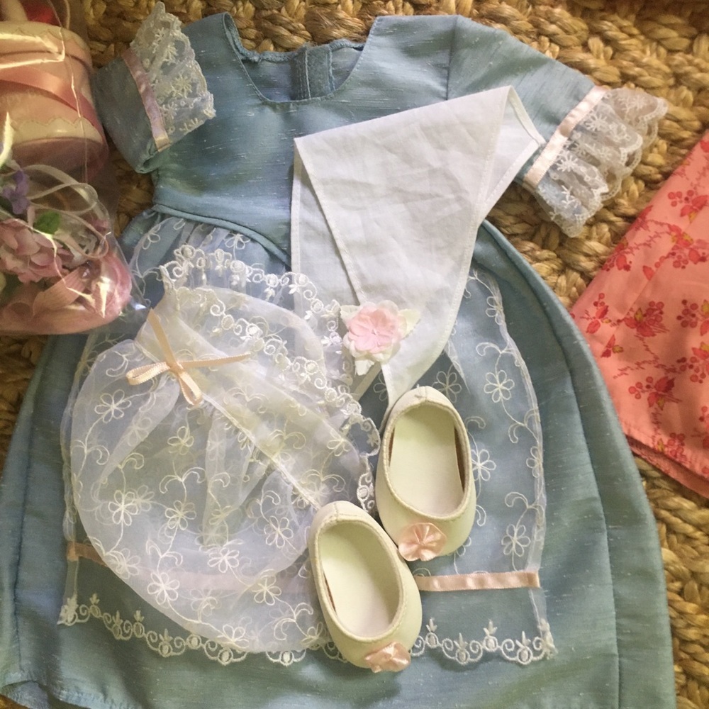 American girl doll dress & accessories